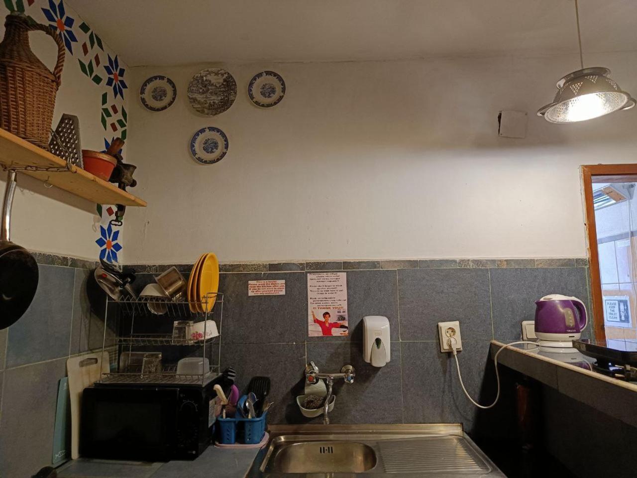 10 Coins Hostel & Tours Sofia Bagian luar foto