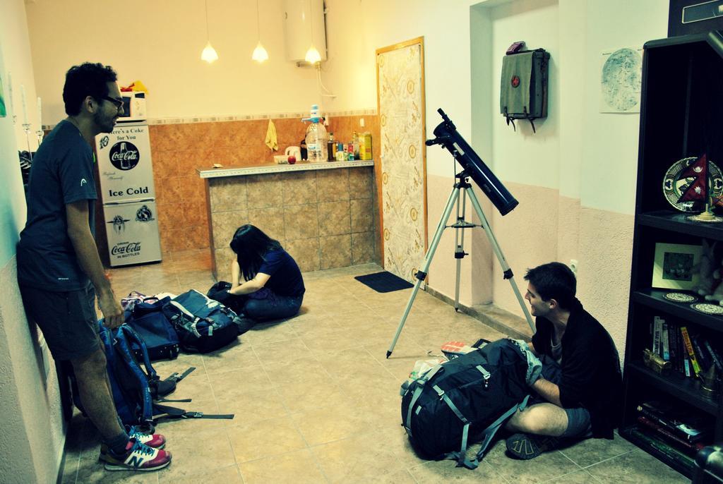 10 Coins Hostel & Tours Sofia Bagian luar foto